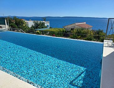 Appartement mit Infinity Pool