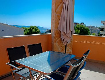 Appartement mit Terrasse und Grill