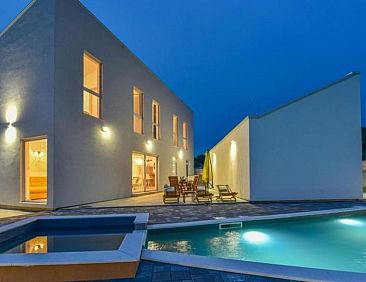 Vakantiehuis Villa Silente with pool, whirpool and sauna