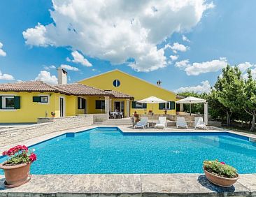 Vakantiehuis Villa Ana with large pool