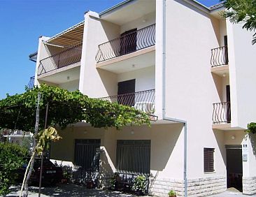 Appartement Große Wohnung in Podstrana mit Grill und Terras