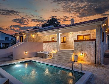 Vakantiehuis in Pridraga mit Privatem Pool