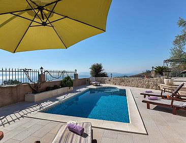 Vakantiehuis "Podgora" mit Blick auf das Wasser