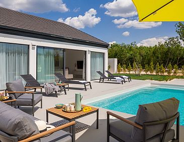 Vakantiehuis Villa Le in Oklaj