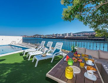 Vakantiehuis Villa Mandalina mit Pool und herrlichem Meerbli