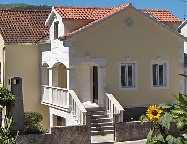 Appartement Wohnung im Hochparterre