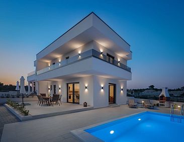 Vakantiehuis Schöne Villa Bettina in Vodice