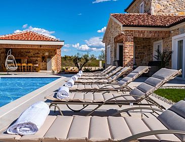 Vakantiehuis Dalmatinische Villa "Bocagnazzo" mit Pool