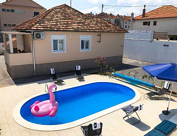 Vakantiehuis "Villa Franov" mit privatem Pool