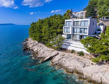 Vakantiehuis Villa Puntien am Meer mit privatem Pool