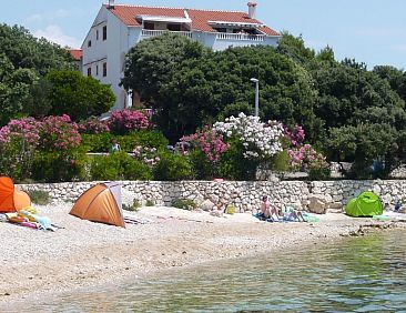 Appartement Studio mit Terrasse im ersten Stock des Hauses