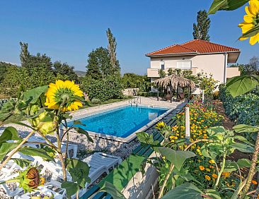 Vakantiehuis Villa "Sonnenblume" mit eigenem Garten und Gril
