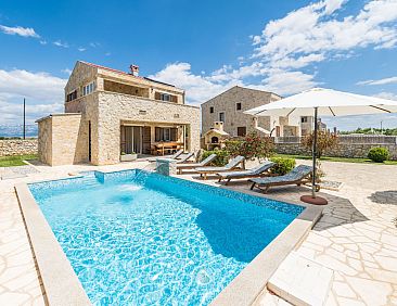 Vakantiehuis Villa Karin mit beheiztem Pool - Agentur TA Leu