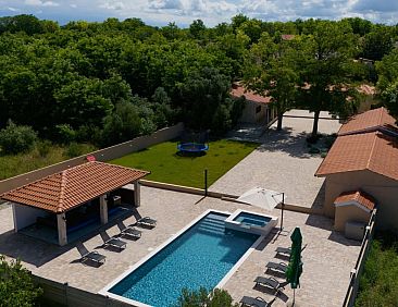 Vakantiehuis Wunderschöne Villa mit privatem Fitnessstudio 