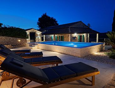 Vakantiehuis Romantisches Steinhaus für einen erholsamen Ur