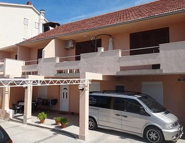 Appartement Ferienapartment für zwei Erwachsene und zwei Ki