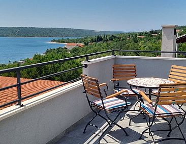 Vakantiehuis Villa mit beheiztem Pool mit Meerblick - TA Leu