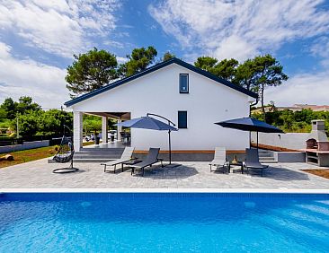 Vakantiehuis NEU Ferienhaus in Vir -TA Leut Agency