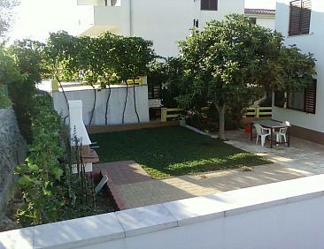 Appartement mit Terrasse