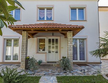 Appartement Sever 2 kat potkovlje / HR-09156-02