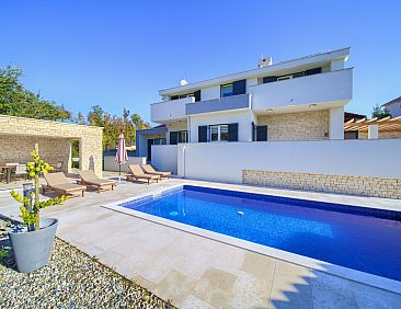 Vakantiehuis Villa "Adria" mit Garten, Grill und Terrasse