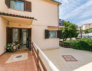 Appartement BOZIDAR 1 zuti / HR-10438-01