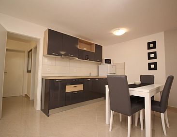 Appartement Nettes Appartement in Baška mit Gemeinsamer Ter