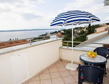 Appartement in Dramalj mit Terrasse