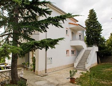 Appartement in Dramalj mit Terrasse