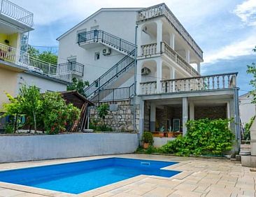 Appartement Appartement in Dramalj mit Möbliertem Balkon