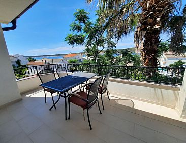 Appartement Appartement in Barbat mit Großer Terrasse