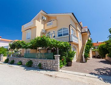 Appartement App mit Meerblick und Pool für 2-4 Personen