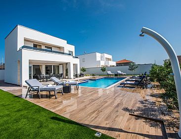 Vakantiehuis Luxusvillen Anita mit privatem Pool A6