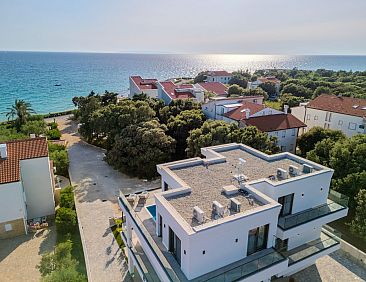 Appartement Vier-Schlafzimmer-Wohnung Dantela mit Tauchbecke