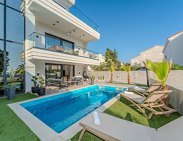 Appartement Zwei-Schlafzimmer-Wohnung Dantela mit privatem P