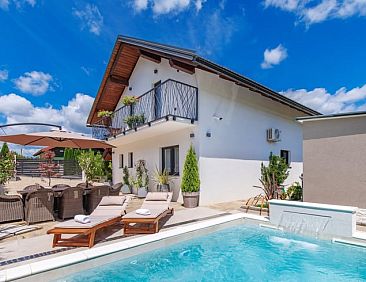 Vakantiehuisje in Fužine