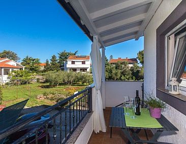 Appartement Apartment mit einem kleinen Wohn- und Essbereich