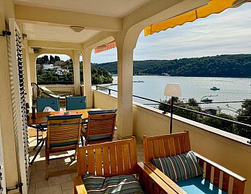 Appartement im 2. Stock mit Meerblick