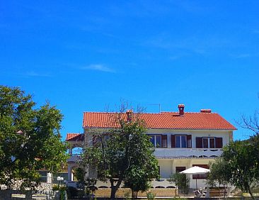 Appartement Wohnung in Kampor mit gemauertem Grill