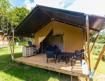 Safaritent + privé sanitair unit