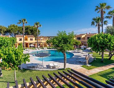 Apartamentos Ses Anneres