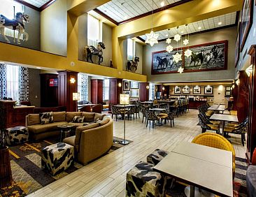 Hampton Inn &amp; Suites Staten Island