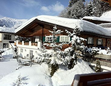 Vakantiehuis Idyllische Ferienwohnung in sonniger Hanglage