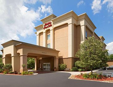 Hampton Inn & Suites Greenfield