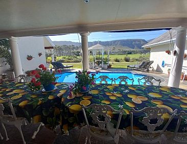 Mulligans Guest Lodge