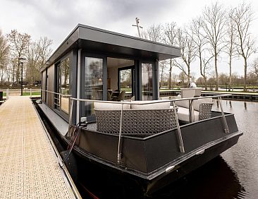 Houseboat Offingawier