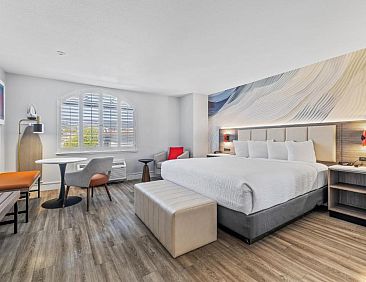 Super 8 by Wyndham San Bruno /SF Intl Arpt West