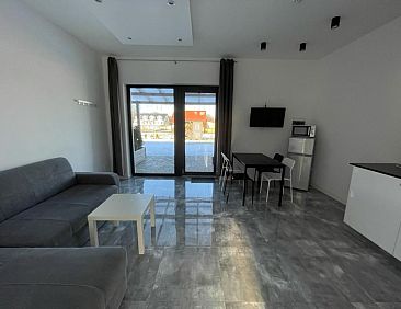 Appartement Adama mit Garten und Pool