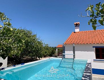 Vakantiehuis Schönes Landhaus mit Tauchbecken, Strand 3km