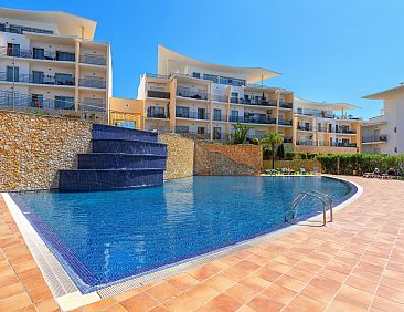Appartement BnB Homes Wohnung mit Terrasse und Schwimmbad